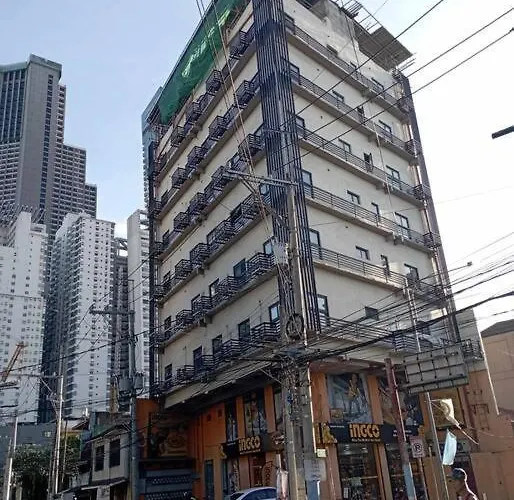 St. Marvin Makati M405 *